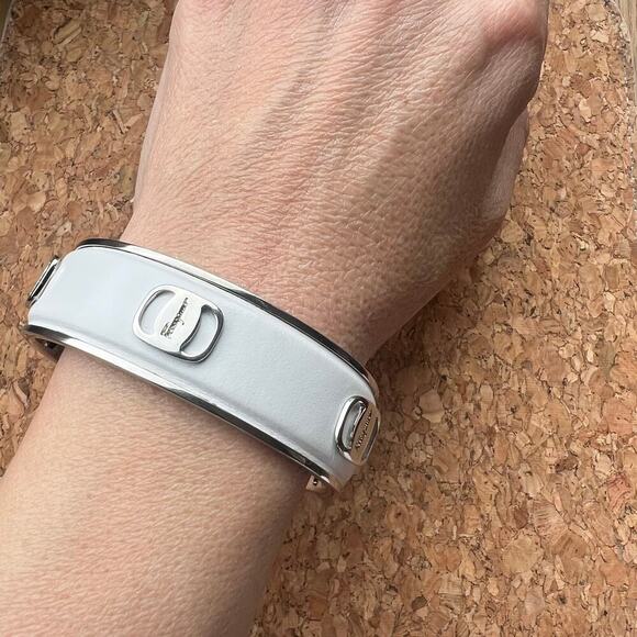 Salvatore Ferragamo Silver Vara Buckle Logo Leather Bracelet MINT - Picture 7 of 8